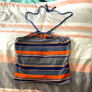 This is a nice cute summer crop top. It fits nice